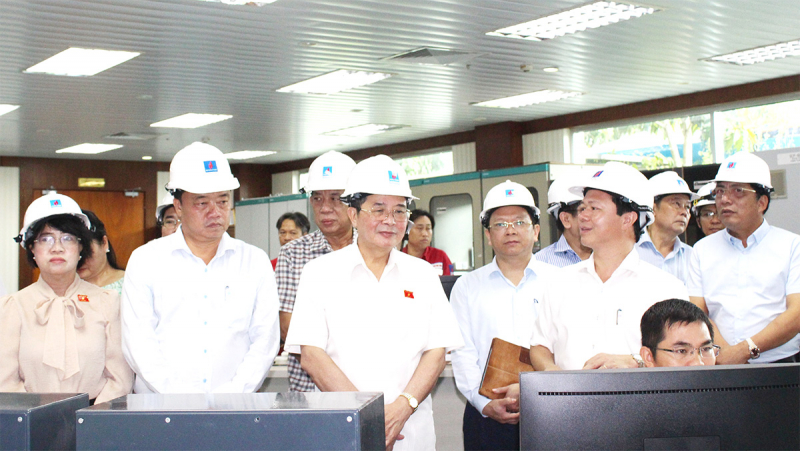 Phó Chủ tịch Quốc hội Nguyễn Đức Hải khảo sát tại Công ty Điện lực Dầu khí Cà Mau -2
