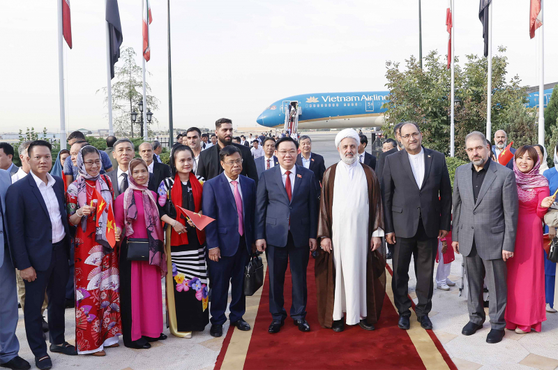 Một số hình ảnh Chủ tịch Quốc hội Vương Đình Huệ đến Thủ đô Tehran, bắt đầu chuyến thăm chính thức Cộng hoà Hồi giáo Iran