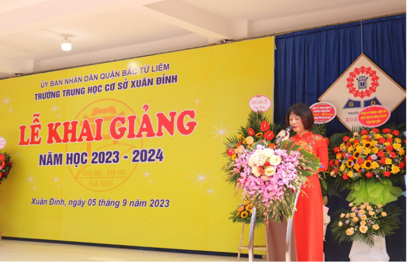 Hà Nội: Trường THCS Xuân Đỉnh hân hoan đón chào năm học mới - 0