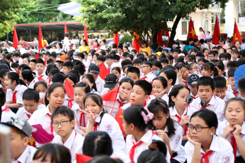 Hà Nội: Trường THCS Xuân Đỉnh hân hoan đón chào năm học mới  -6