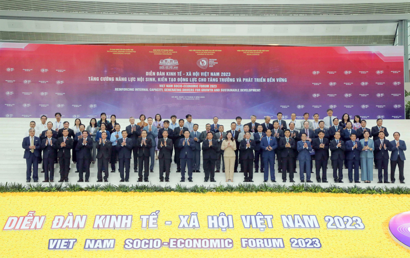 Một số hình ảnh Khai mạc Diễn đàn Kinh tế - Xã hội Việt Nam 2023 -5