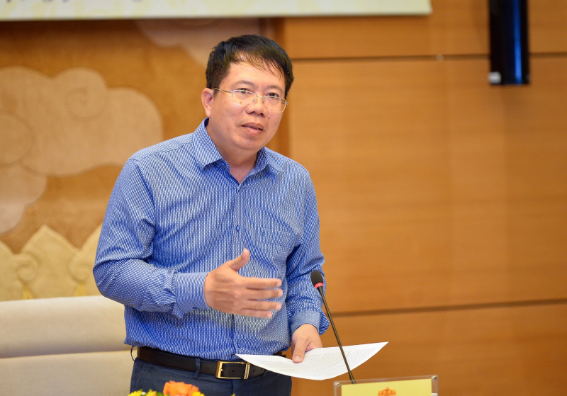 Viện trưởng Viện Nghiên cứu lập pháp Nguyễn Văn Hiển phát biểu