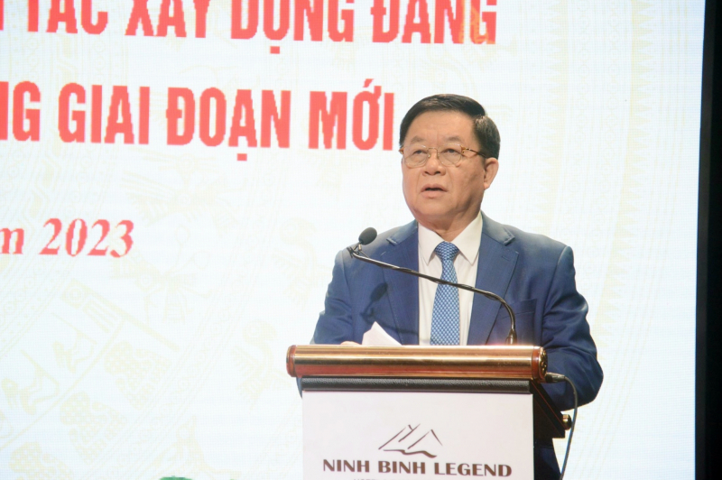Bí thư Trung ương Đảng, Trưởng Ban Tuyên giáo Trung ương Nguyễn Trọng Nghĩa phát biểu chỉ đạo Hội thảo