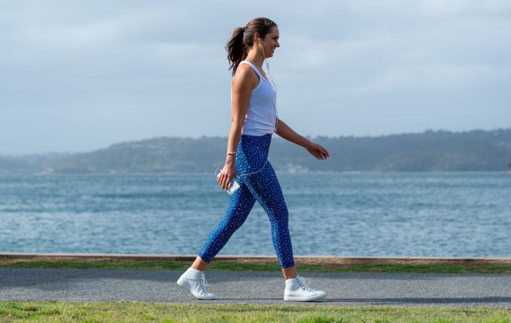 Chỉ 2 phút đi bộ sau bữa ăn cũng mang lại lợi ích đáng kể cho sức khỏe -0
