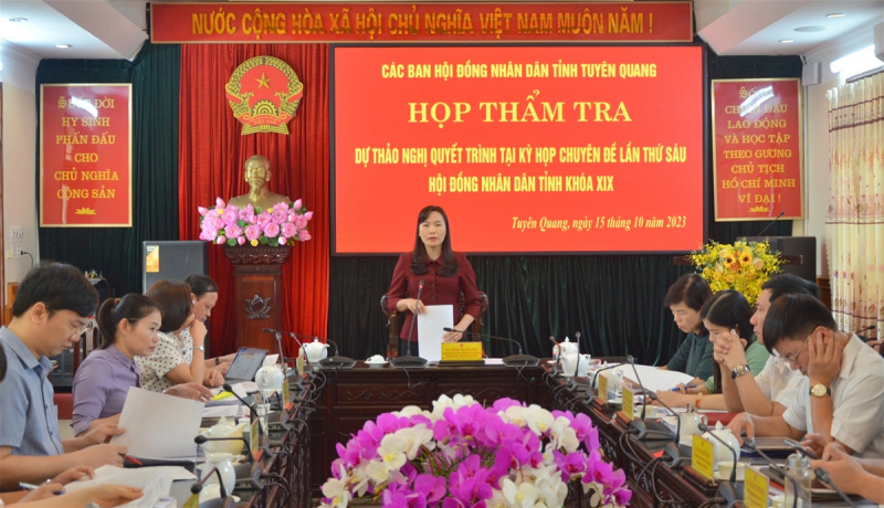 Các ban HĐND tỉnh Tuyên Quang họp thẩm tra dự thảo nghị quyết