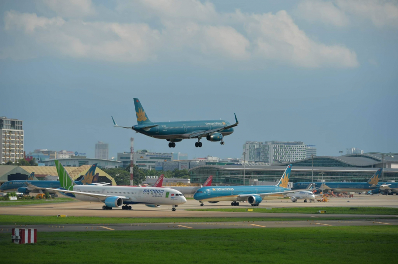 9 tháng qua, Vietnam Airlines Group đã thực hiện hơn 114 nghìn chuyến bay và vận chuyển hơn 18 triệu lượt khách, dẫn đầu ngành hàng không nước ta với gần 43% thị phần. (Ảnh BN)