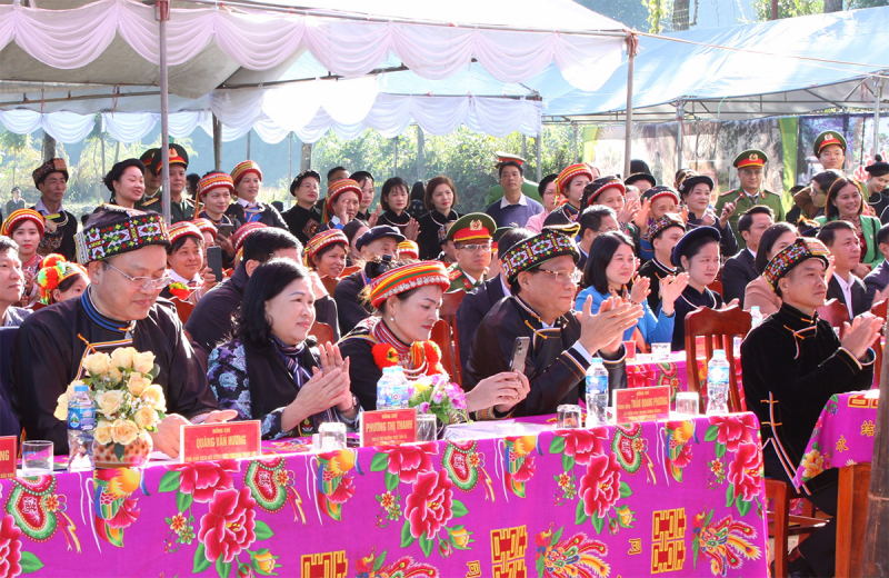 Phó Chủ tịch Quốc hội, Thượng tướng Trần Quang Phương dự Ngày hội Đại đoàn kết toàn dân tộc tại Bắc Kạn -0