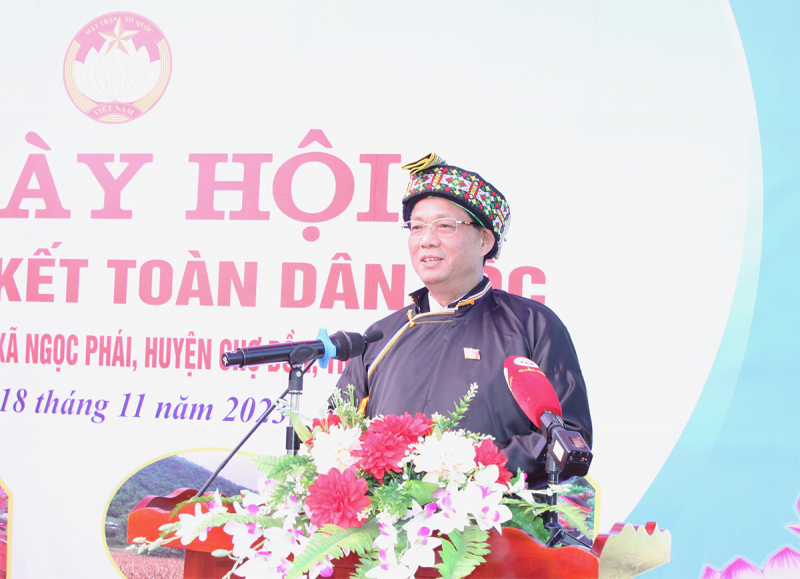 Phó Chủ tịch Quốc hội, Thượng tướng Trần Quang Phương dự Ngày hội Đại đoàn kết toàn dân tộc tại Bắc Kạn -1