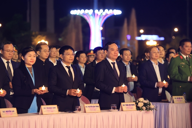 Phó Thủ tướng Trần Lưu Quang dự Lễ tưởng niệm các nạn nhân tử vong do tai nạn giao thông