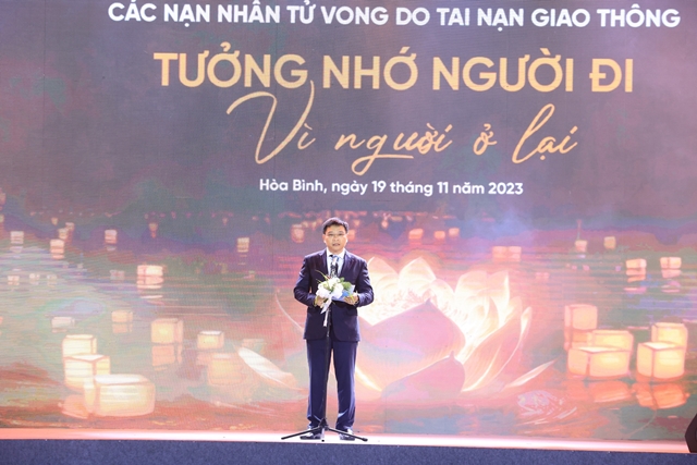 Phó Thủ tướng Trần Lưu Quang dự Lễ tưởng niệm các nạn nhân tử vong do tai nạn giao thông