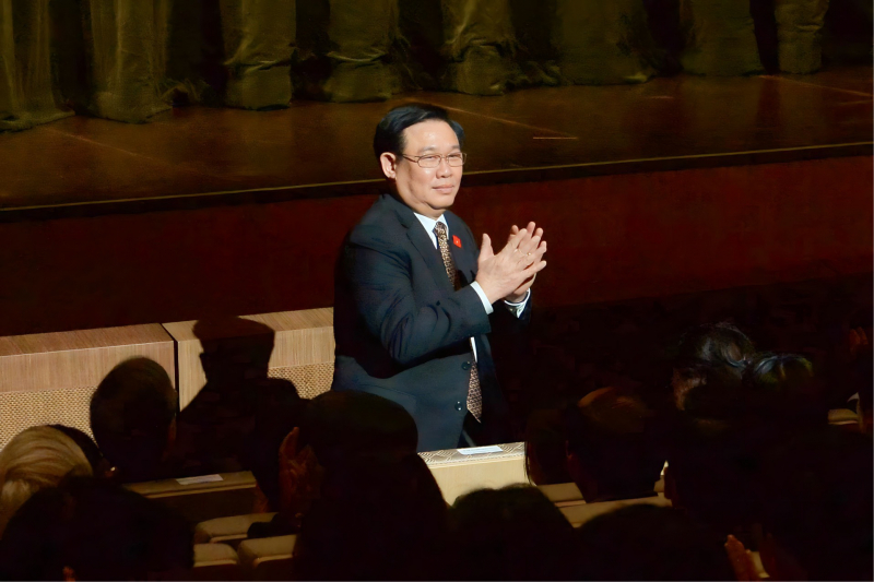 Chủ tịch Quốc hội Vương Đình Huệ dự chương trình biểu diễn vở ballet kinh điển thế giới 