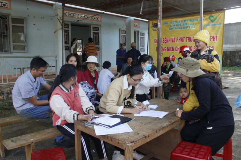  Công ty CP phân bón Bình Điền tổ chức khám bệnh, cấp phát thuốc miễn phí cho người dân tại Đắk Lắk -0