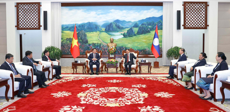 Chủ tịch Quốc hội Vương Đình Huệ hội kiến Tổng Bí thư, Chủ tịch nước Lào Thongloun Sisoulith -0