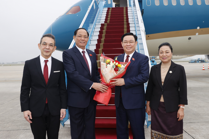 Chủ tịch Quốc hội Vương Đình Huệ lên đường dự Hội nghị cấp cao Quốc hội 3 nước CLV, thăm và làm việc tại Lào; thăm chính thức Thái Lan