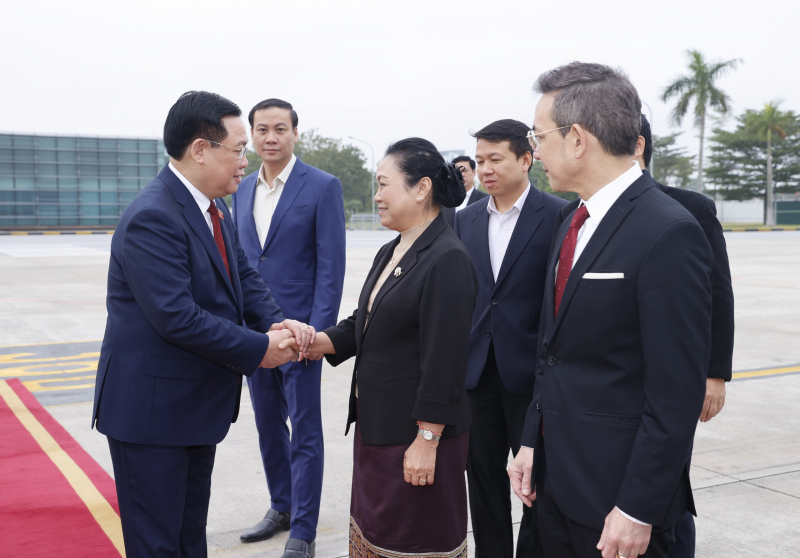 Chủ tịch Quốc hội Vương Đình Huệ lên đường dự Hội nghị cấp cao Quốc hội 3 nước CLV, thăm và làm việc tại Lào; thăm chính thức Thái Lan