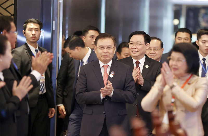 Một số hình ảnh Chủ tịch Quốc hội Vương Đình Huệ dự khai mạc Hội nghị cấp cao Quốc hội 3 nước Campuchia - Lào - Việt Nam lần thứ nhất -9