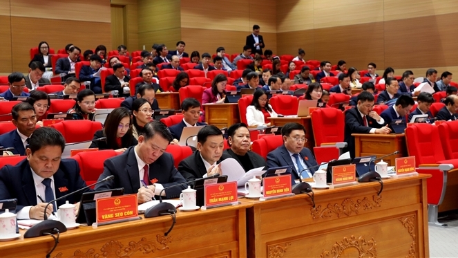 Các đại biểu tham dự kỳ họp thường lệ cuối năm 2023 của HĐND tỉnh. Ảnh: Trọng Hiếu