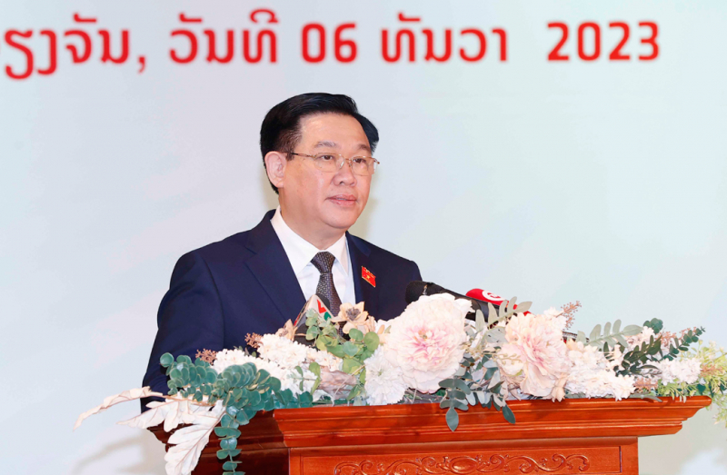 Chủ tịch Quốc hội Vương Đình Huệ: Dù thời cuộc đổi thay, tình cảm thủy chung, son sắt Việt - Lào mãi luôn không thay đổi