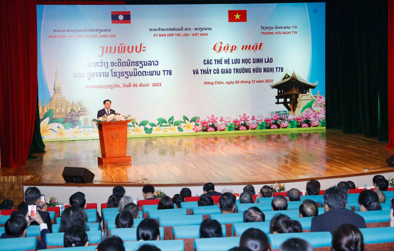 Chủ tịch Quốc hội Vương Đình Huệ: Dù thời cuộc đổi thay, tình cảm thủy chung, son sắt Việt - Lào mãi luôn không thay đổi -0