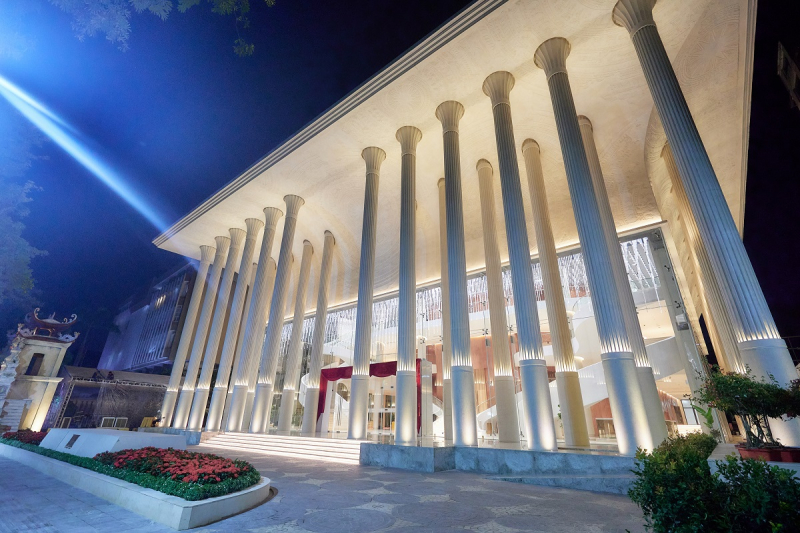 Nhà hát Hồ Gươm nằm trong Top 10 nhà hát opera tuyệt vời nhất thế giới  -0