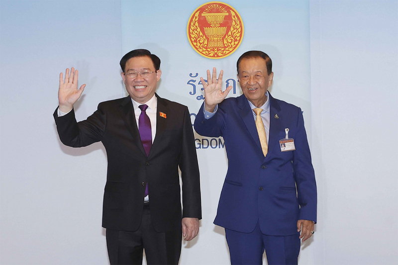 Chủ tịch Quốc hội Vương Đình Huệ dự Hội nghị cấp cao Quốc hội 3 nước Campuchia - Lào - Việt Nam, thăm và làm việc tại Lào; thăm chính thức Vương quốc Thái Lan.