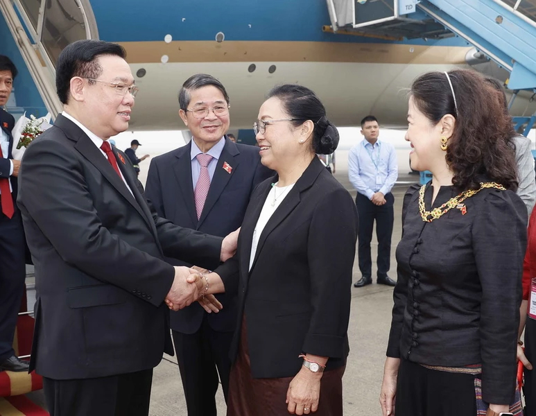 Chủ tịch Quốc hội Vương Đình Huệ kết thúc tốt đẹp chuyến công tác tại Lào và Thái Lan