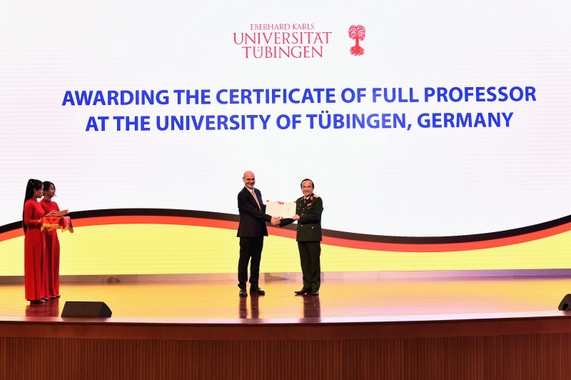 Giám đốc Bệnh viện TWQĐ 108 được bổ nhiệm làm Giáo sư Đại học Tuebingen, Đức -0