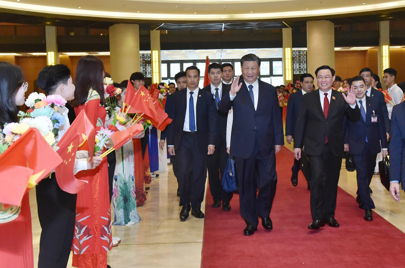 Một số hình ảnh Chủ tịch Quốc hội Vương Đình Huệ hội kiến Tổng Bí thư, Chủ tịch nước Trung Quốc Tập Cận Bình -4