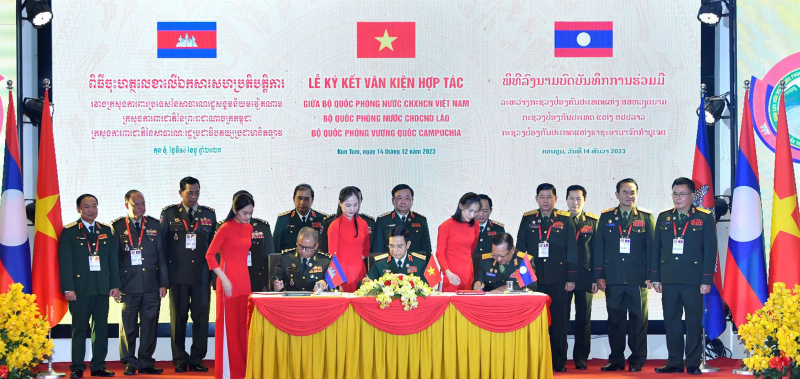 Cuộc gặp thường niên Bộ trưởng Bộ Quốc phòng 3 nước Việt Nam - Lào - Campuchia -0