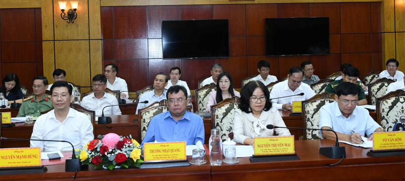 Chủ tịch Quốc hội Vương Đình Huệ làm việc với Ban Thường vụ Tỉnh ủy Tây Ninh -0