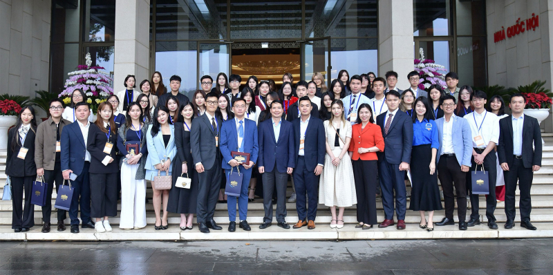 Phó Chủ nhiệm Văn phòng Quốc hội, Trợ lý Chủ tịch Quốc hội Phạm Thái Hà gặp mặt Hội Sinh viên Việt Nam tại nước ngoài -0