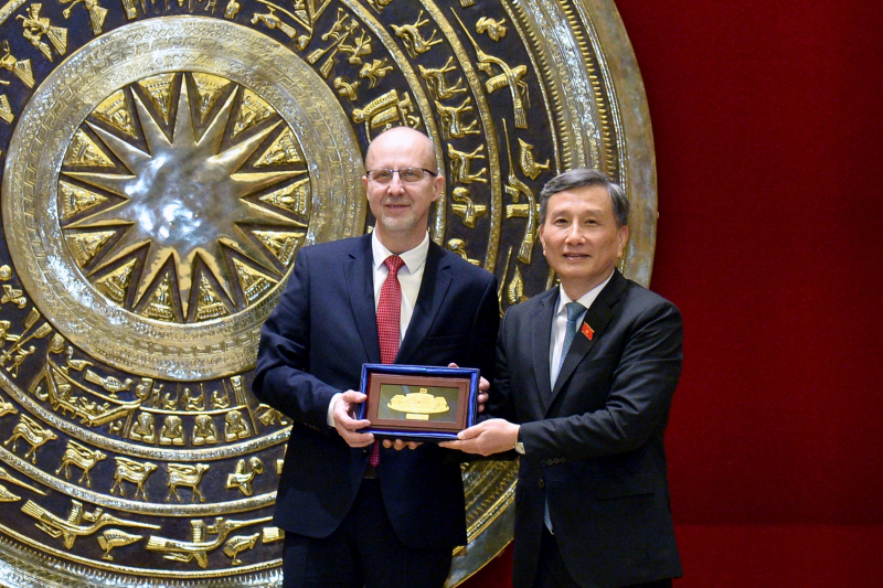 Tăng cường trao đổi kinh nghiệm hoạt động nghị viện giữa Việt Nam và Cộng hoà Czech -3