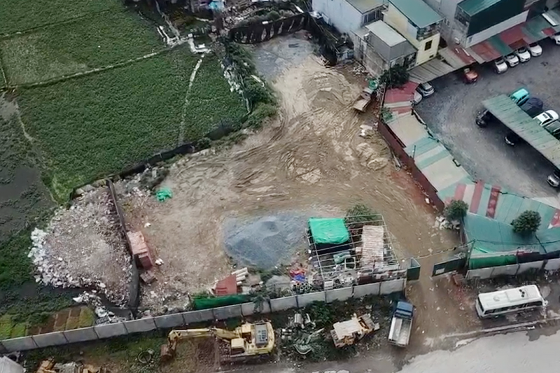 Hà Nội: Cử tri tiếp tục phản ánh bãi vật liệu xây dựng ngang nhiên hoạt động rầm rộ sau khi đã bị giải tỏa tại phường Định Công -0