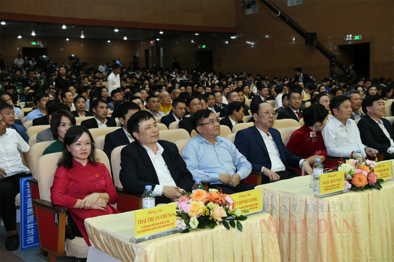 Chủ tịch Quốc hội Vương Đình Huệ dự Chương trình “Tết vì người nghèo –Xuân Giáp Thìn 2024” tại tỉnh Nghệ An -1