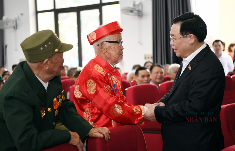 Một số hình ảnh Chủ tịch Quốc hội Vương Đình Huệ tới thăm xã Tăng Thành, huyện Yên Thành, tỉnh Nghệ An -8