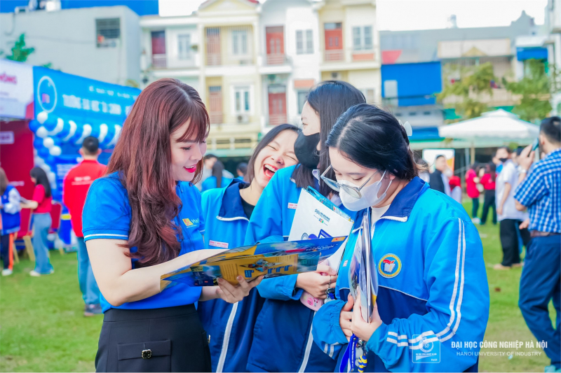 Trường Đại học Công nghiệp Hà Nội mở 2 ngành học mới An toàn thông tin và Ngôn ngữ Trung Quốc -0