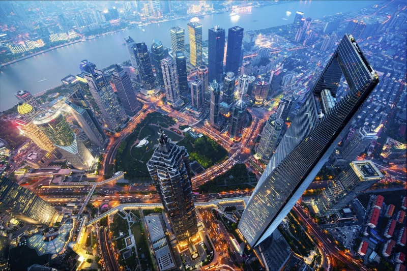Một góc Trung tâm Tài chính Thế giới tại Thượng Hải vào ban đêm. Ảnh: china-admissions