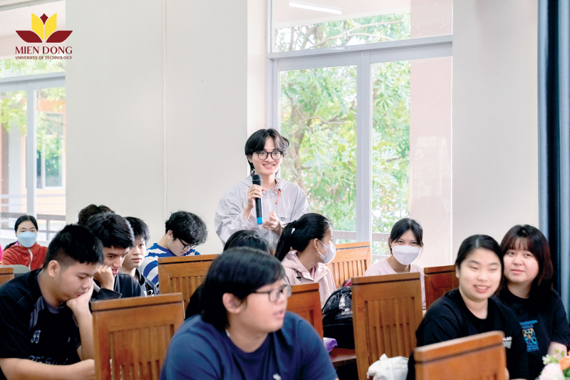 Sinh viên Đại học Công nghệ Miền Đông với thách thức làm chủ công nghệ! -0