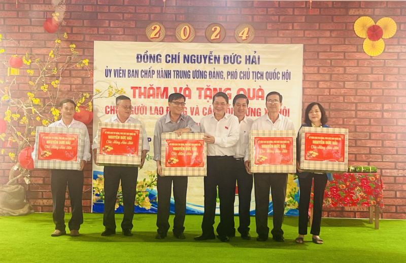 Phó Chủ tịch Quốc hội Nguyễn Đức Hải dâng hương, thăm, chúc Tết tại tỉnh Quảng Nam và TP Đà Nẵng. -3