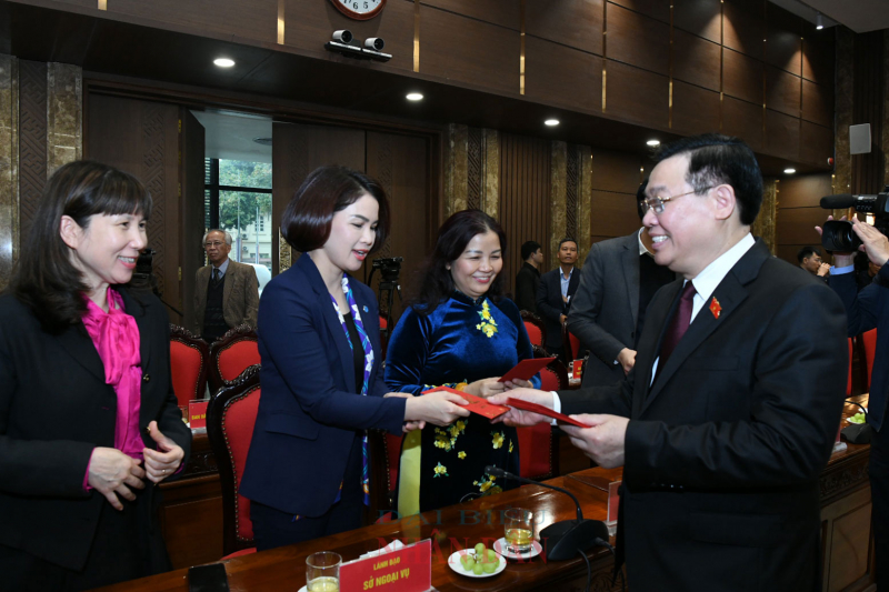 Chủ tịch Quốc hội Vương Đình Huệ thăm, chúc Tết Đảng bộ, chính quyền và Nhân dân Thủ đô Hà Nội -3