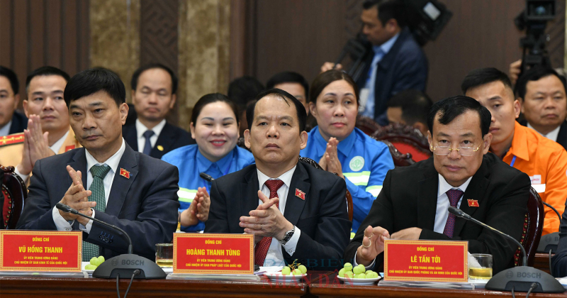 Chủ tịch Quốc hội Vương Đình Huệ thăm, chúc Tết Đảng bộ, chính quyền và Nhân dân Thủ đô Hà Nội -2