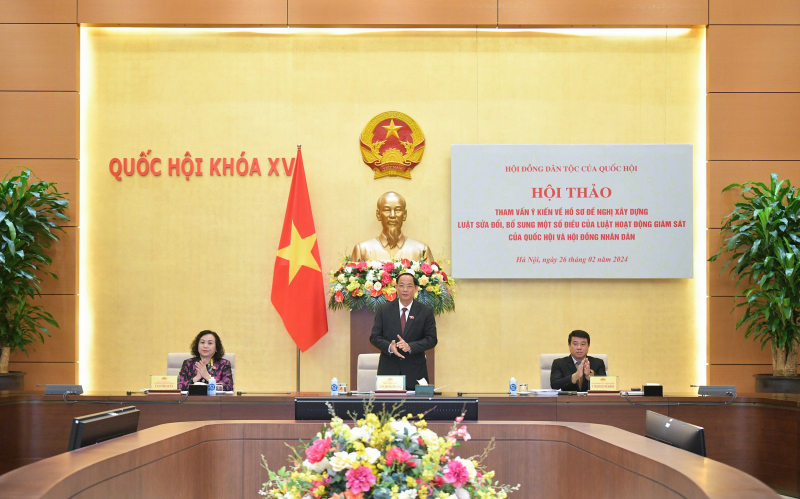 Phó Chủ tịch Quốc hội Trần Quang Phương tới dự và phát biểu chỉ đạo tại Hội thảo - Ảnh H.Ngọc