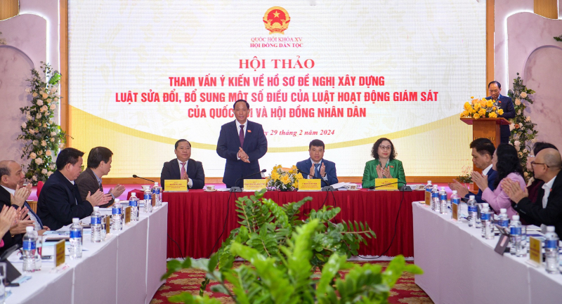 Phó Chủ tịch Quốc hội, Thượng tướng Trần Quang Phương tới dự và phát biểu chỉ đạo - Ảnh H.Ngọc