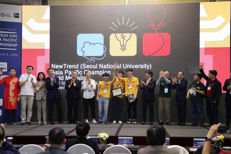 Sinh viên Trường ĐH Công nghệ giành Huy chương Bạc kỳ thi Lập trình sinh viên quốc tế ICPC Châu Á - Thái Bình Dương 2024 -0