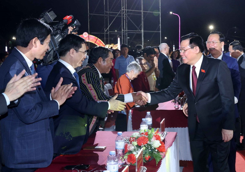 Chủ tịch Quốc hội Vương Đình Huệ dự Lễ kỷ niệm 20 năm tái lập tỉnh Đắk Nông -0