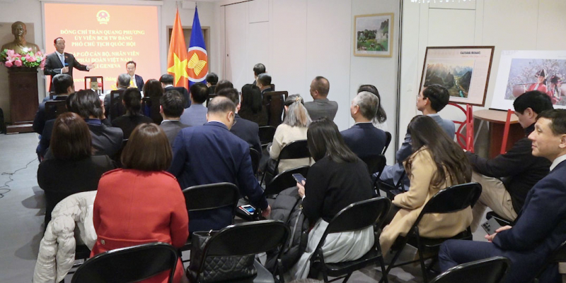 Phó Chủ tịch Quốc hội, Thượng tướng Trần Quang Phương gặp gỡ cán bộ Phái đoàn Thường trực Việt Nam tại Geneva -0