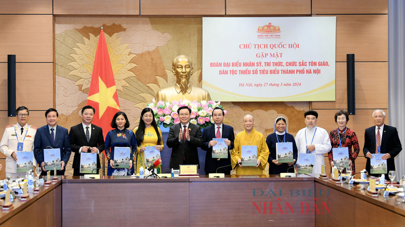 Chủ tịch Quốc hội Vương Đình Huệ: Tiếp tục khơi dậy khát vọng và trách nhiệm phát triển Thủ đô Hà Nội nghìn năm văn hiến, anh hùng -0