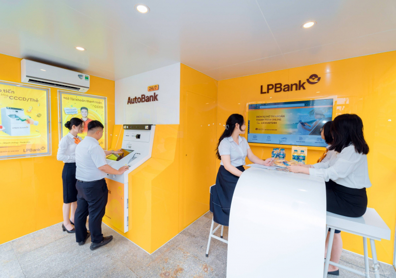 LPBank mở rộng hệ thống ngân hàng tự động AutoBank trên toàn quốc  -0