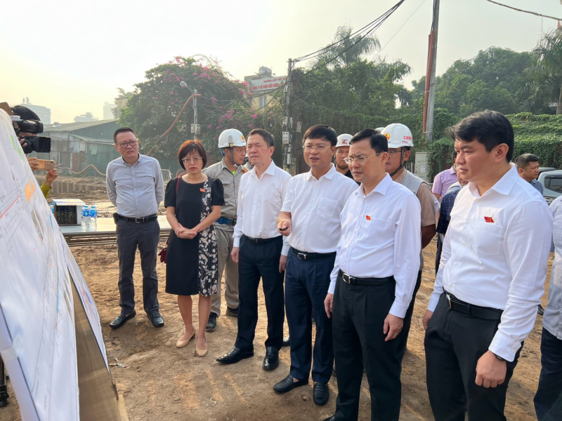 HĐND thành phố Hà Nội giám sát chuyên đề việc thực hiện kế hoạch đầu tư công trung hạn và các công trình trọng điểm giai đoạn 2021 - 2025 của thành phố tại công trình nút giao thông Giải Phóng - Kim Đồng