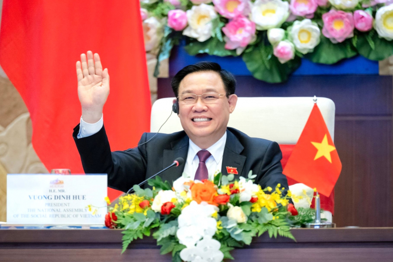 Chủ tịch Quốc hội Vương Đình Huệ điện đàm trực tuyến với Chủ tịch Thượng viện Campuchia -0